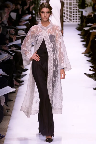 Look 25